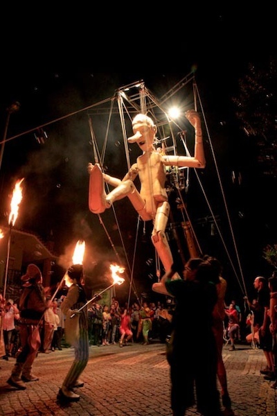 A Fantástica História de uma Criança Chamada Pinóquio A Fantástica História de uma Criança Chamada Pinóquio