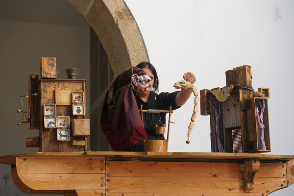 Bzzzoira Moira Bzzzoira Moira