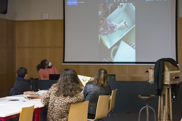 Teatro em Miniatura - Lambe Lambe Teatro em Miniatura - Lambe Lambe