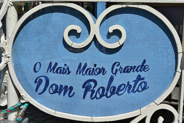 O Mais Maior Grande Dom Roberto O Mais Maior Grande Dom Roberto